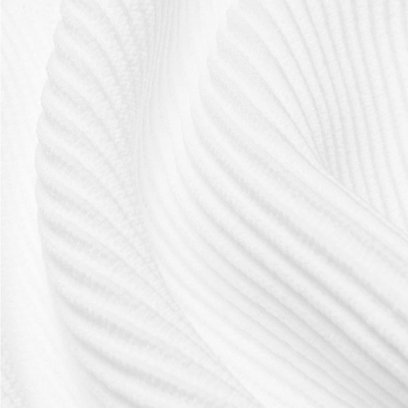 Babaton Sculpt Knit Notch Tank - Picture 5 of 5